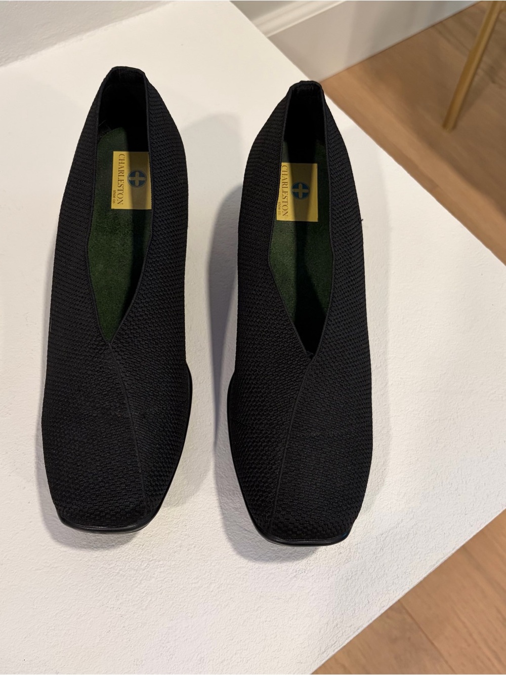 Charleston Black Cape Low Wedge Closed Toe Shoe Machine Washable 8.5 - See Note - Picture 4 of 8